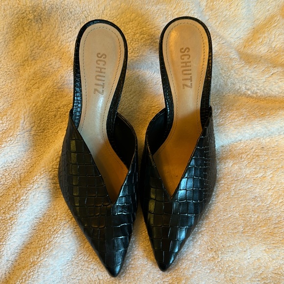 SCHUTZ Shoes - Schutz black crocodile leather mule